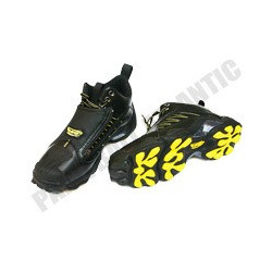Paire de chaussures basses JT 40.5