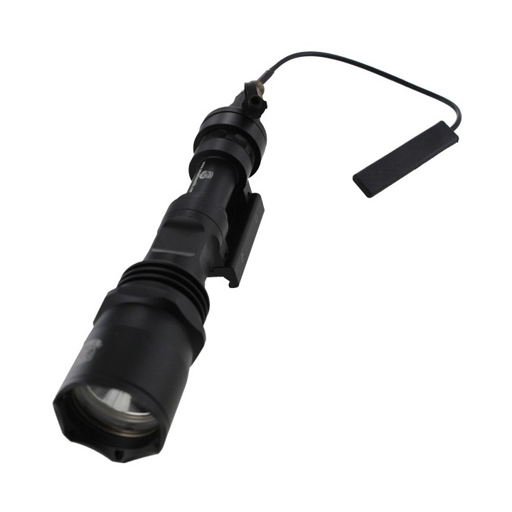 LAMPE TACTIQUE M961