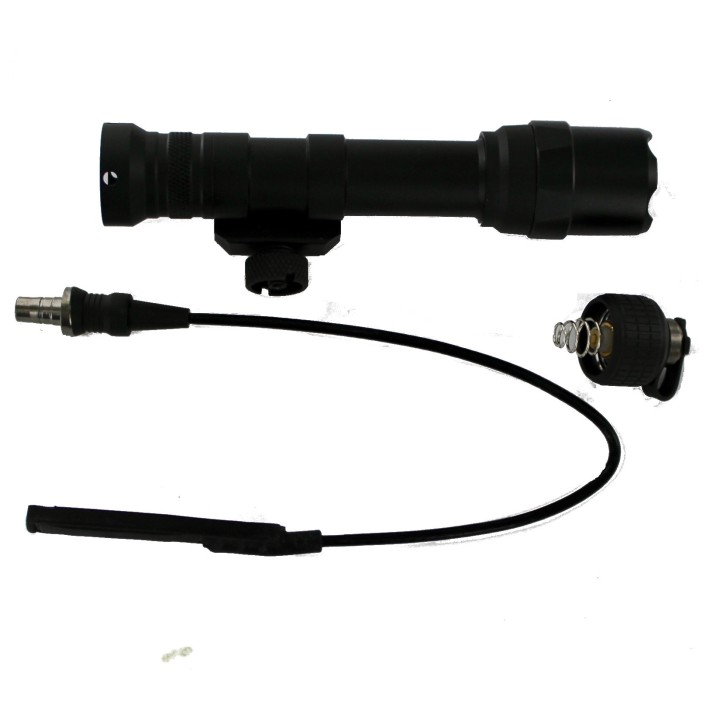 Lampe torche Black Eagle M600-BK