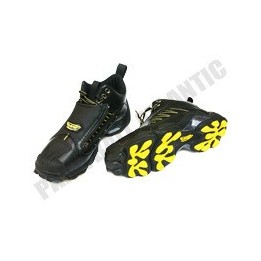 Paire de chaussures basses JT 40.5