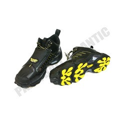 Paire de chaussures basses JT 40.5