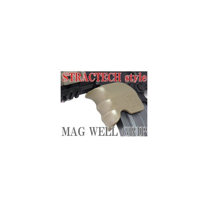 Polymer grip to the magazine well Black